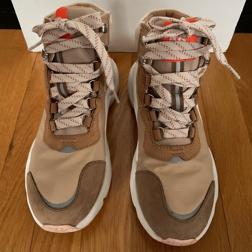 Sorel Women's Lace Up Boots - Tan and Orange